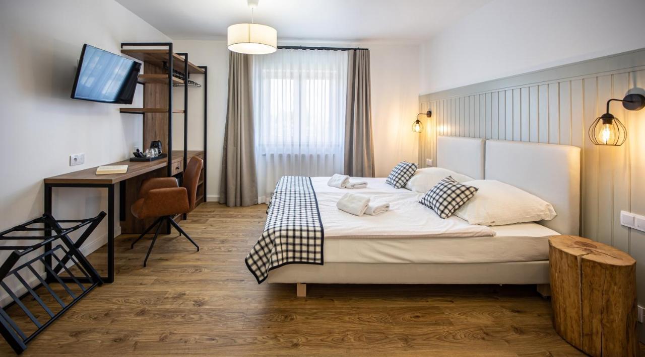 Sajmino Family House Hotel Ostroda Luaran gambar
