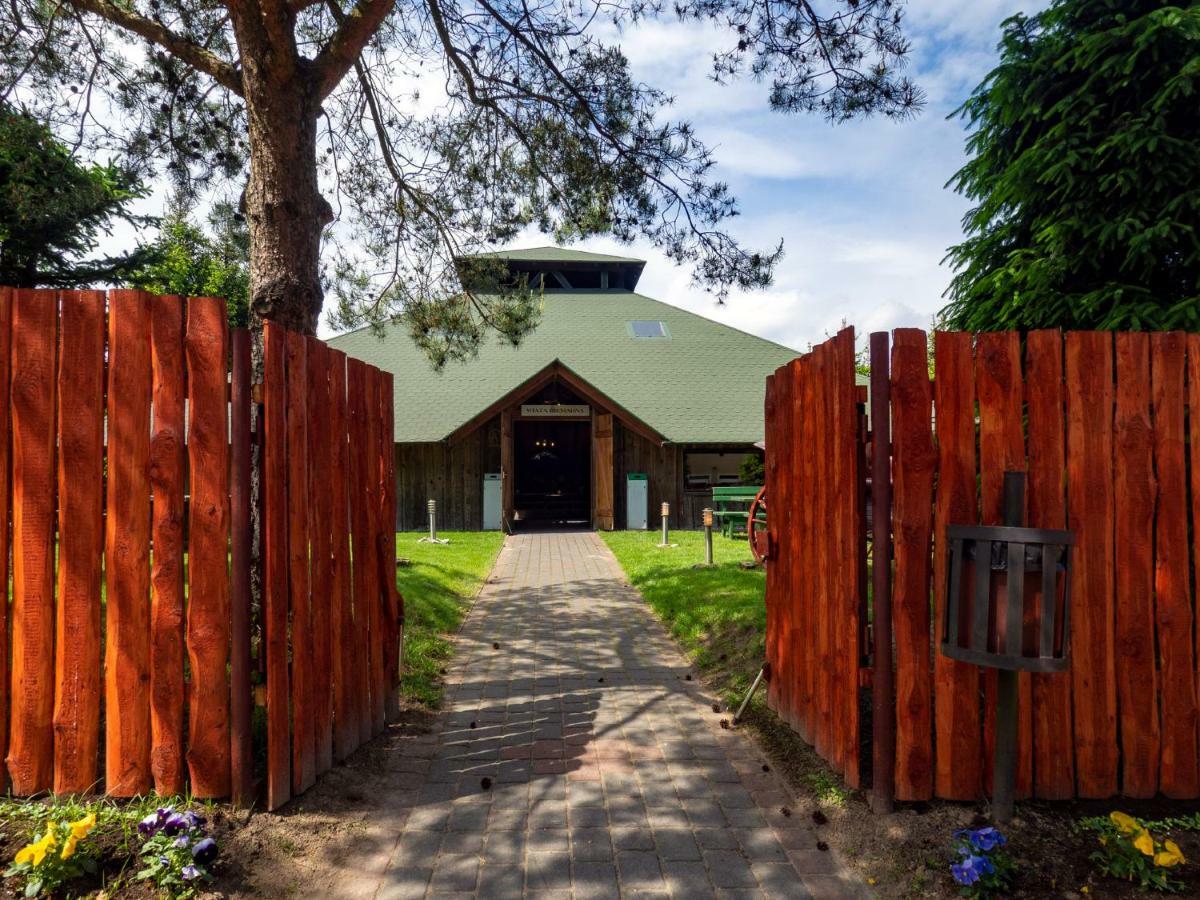 Sajmino Family House Hotel Ostroda Luaran gambar